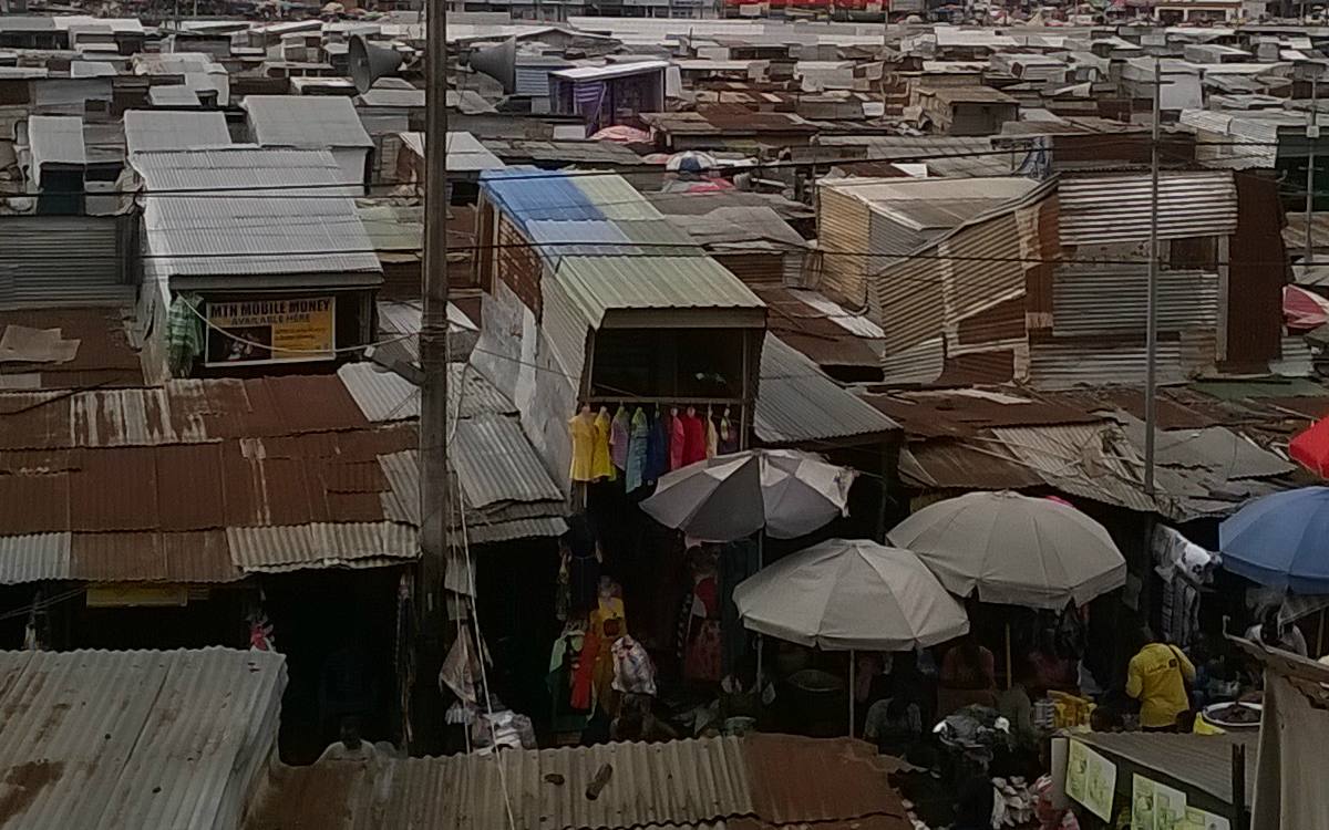Markt in Kumasi (Foto: EMS/Keller)