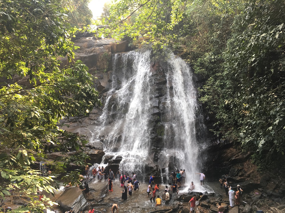 Der Wasserfall, den wir im Nationalpark besuchten. (Foto: EMS/Schupp) Der Wasserfall, den wir im Nationalpark besuchten. (Foto: EMS/Schupp)