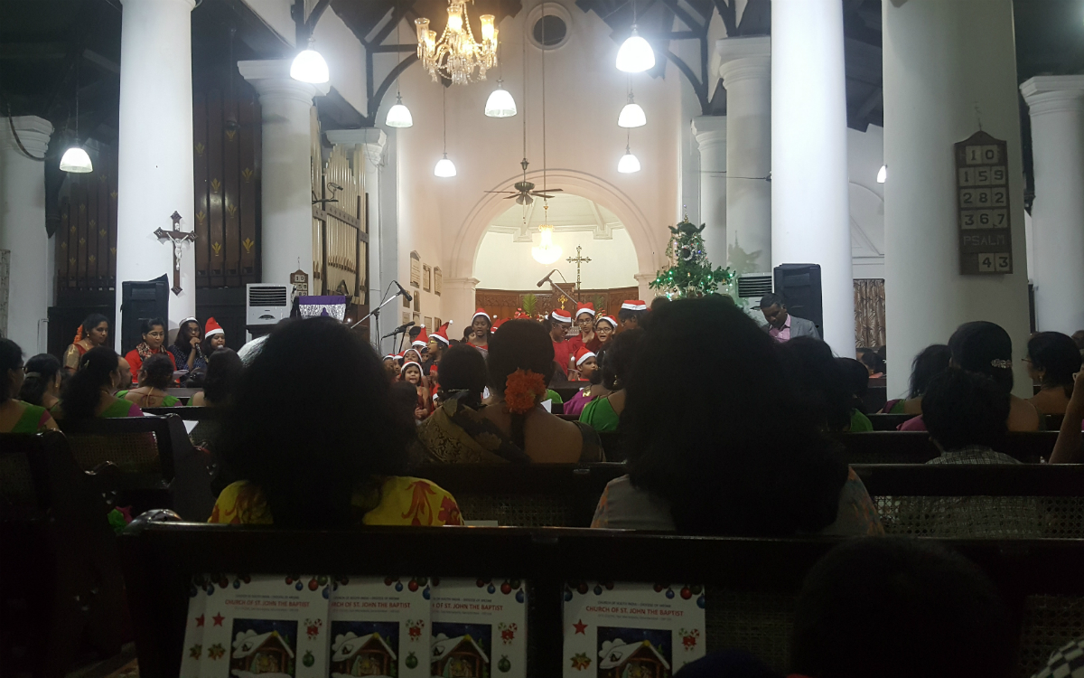 Die Weihnachtsfeier in der Kirche (Foto: EMS/Rothermundt) Die Weihnachtsfeier in der Kirche (Foto: EMS/Rothermundt)