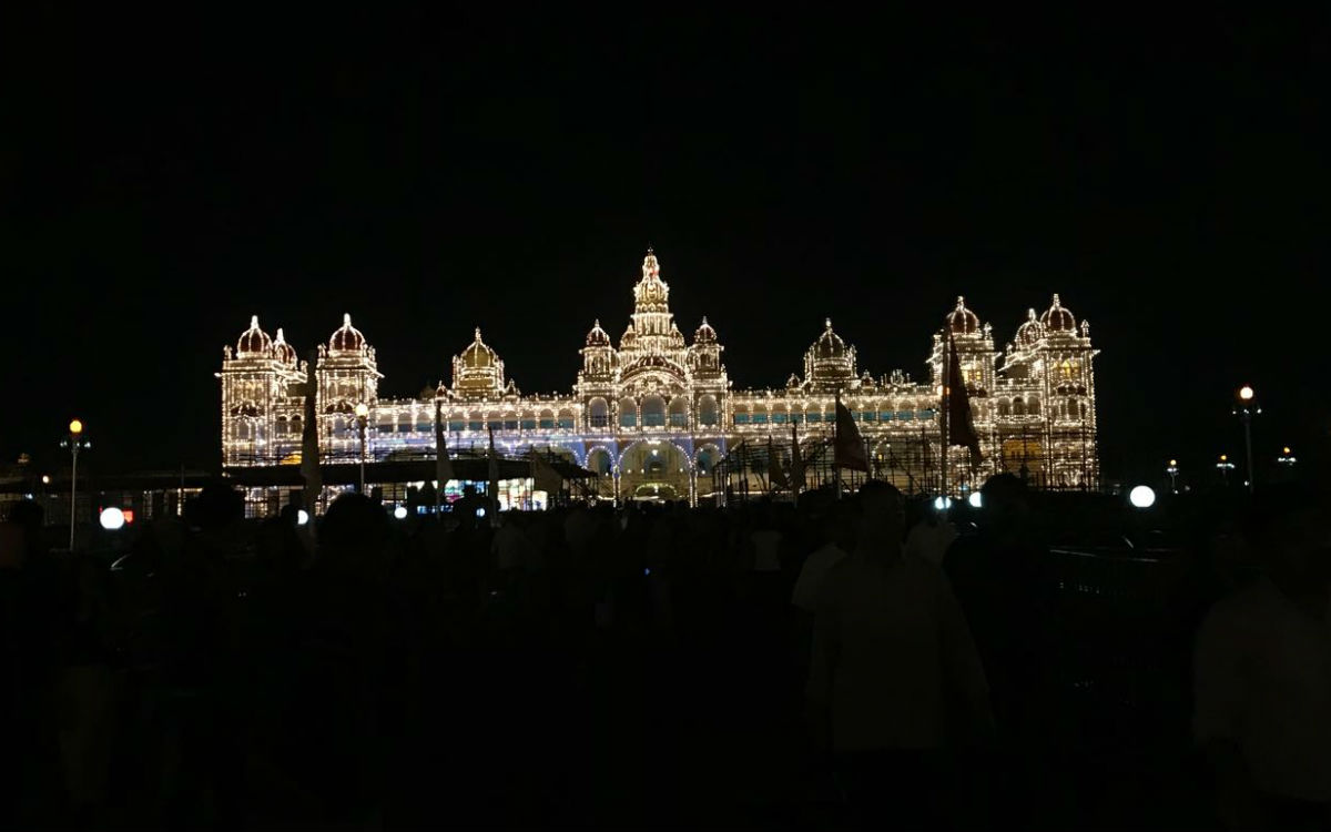 Mysore Palace bei Nacht (Foto: EMS/Hölscher)