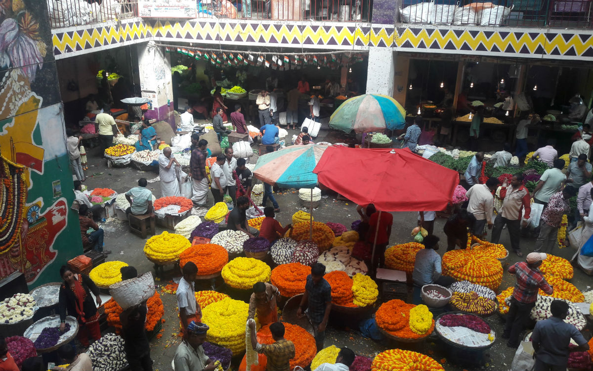 Blumen auf dem Central Market in Bangalore (Foto: EMS/Osenberg)