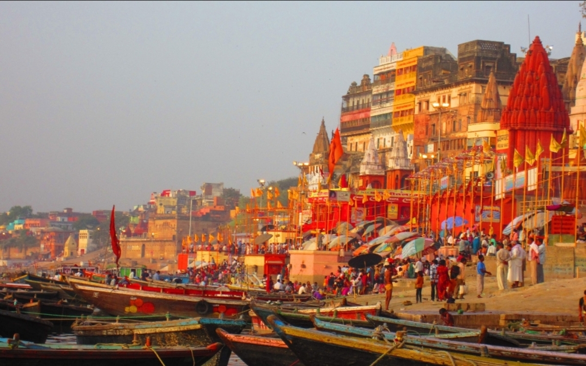 Blick auf die beeindruckende Kulisse der Ghats und der darüber liegenden Bauwerke. (Foto: EMS/Jooß)