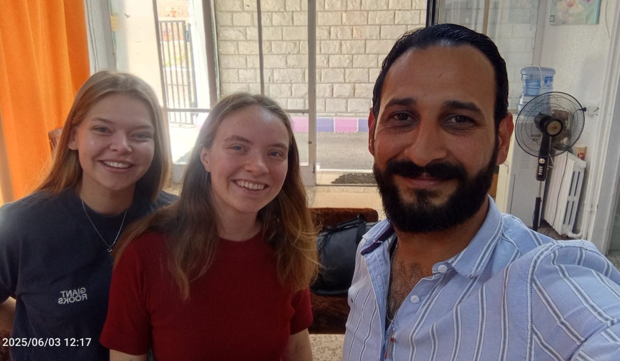Selfie mit dem Internatsleiter am (wirklich) letzten Schultag (Foto: EMS/Taut) Selfie mit dem Internatsleiter am (wirklich) letzten Schultag (Foto: EMS/Taut)