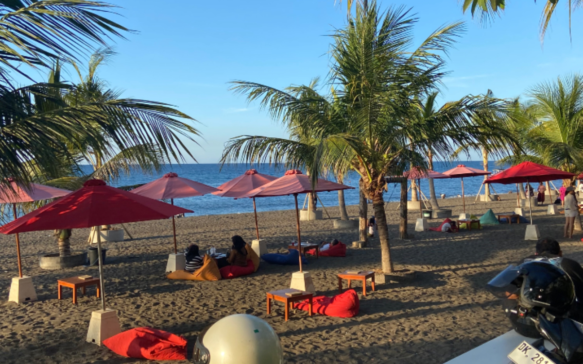 Strand von Singaraja (Foto: EMS/Bottenberg)