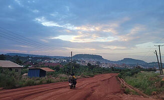 Laufrunde in Agogo (Foto: EMS/Edel Farinha)