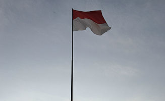 In Indonesien kann man die Nationalflagge überall sehen, nicht nur zur WM (Foto: EMS/Richter)