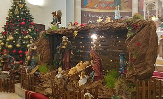 Die Krippe in der katholischen Kirche in Salt (Foto: EMS/Petrasch)