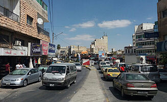 Eine der Straßen unseres Schulweges in Irbid. (Foto: EMS/Pflugfelder)