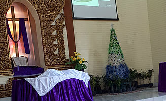 Unsere Kirche wurde weihnachtlich geschmückt (Foto: EMS/ Rösch)